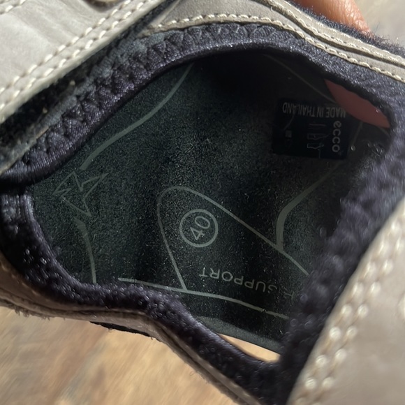 Women's Ecco Yucatan size 40 walking sandal - Picture 4 of 6